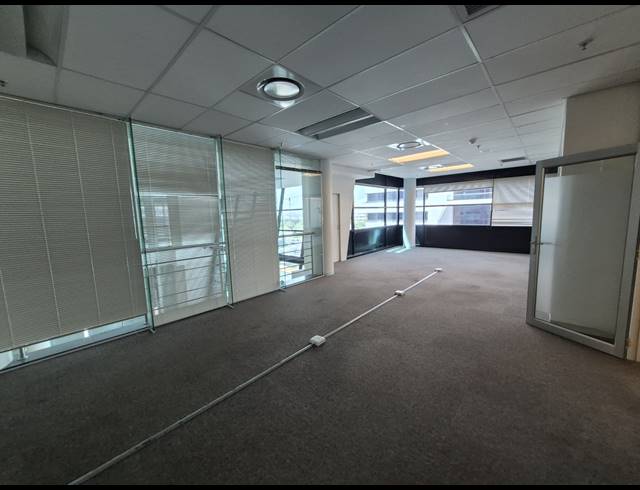 110M² OFFICE TO LET IN SANDTON CENTRAL